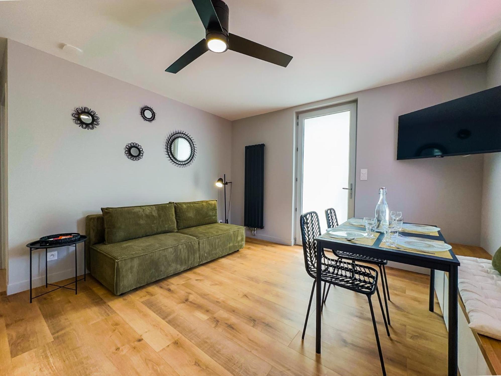 Serenity Suite Vénissieux Εξωτερικό φωτογραφία