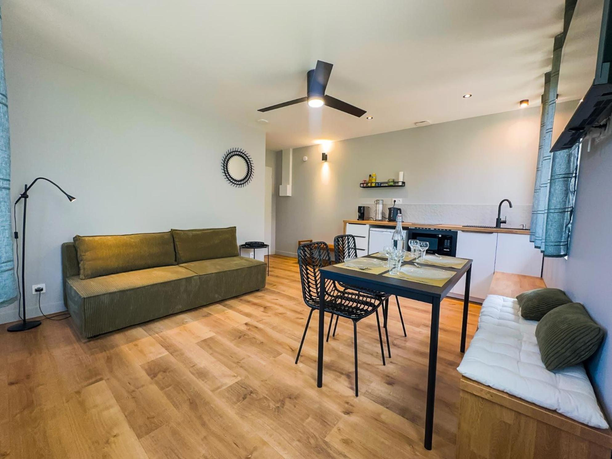 Serenity Suite Vénissieux Εξωτερικό φωτογραφία