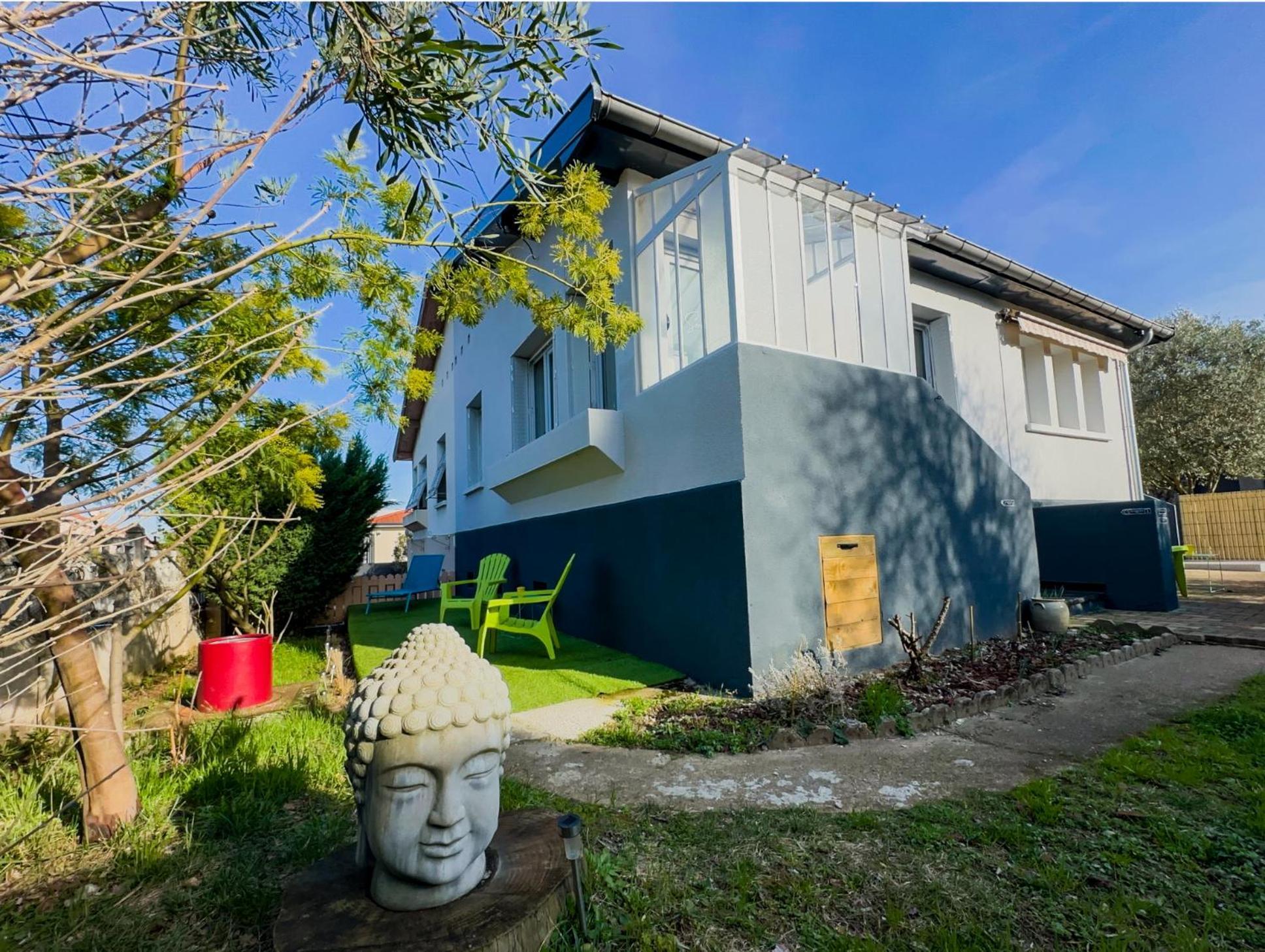 Serenity Suite Vénissieux Εξωτερικό φωτογραφία