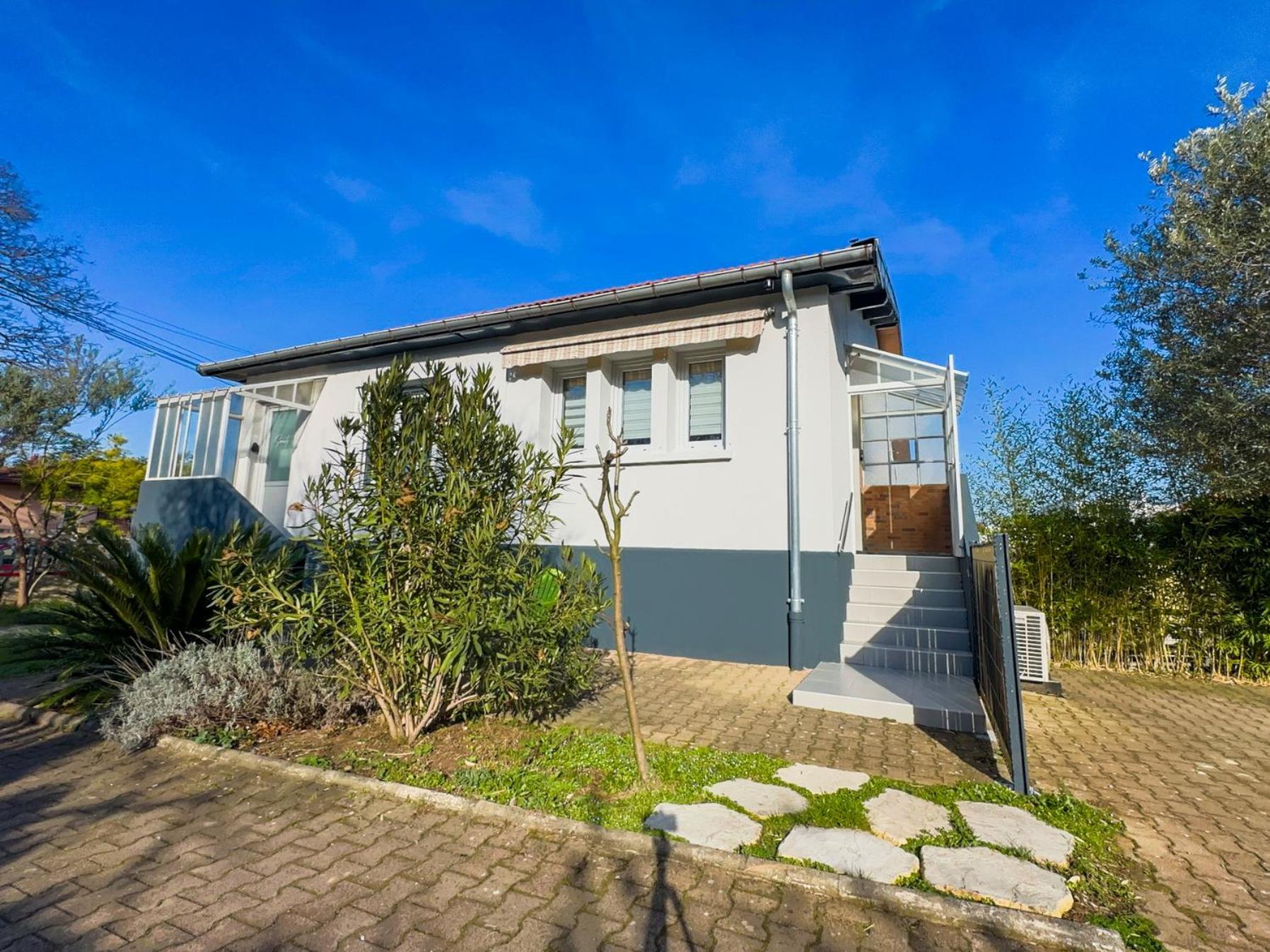 Serenity Suite Vénissieux Εξωτερικό φωτογραφία